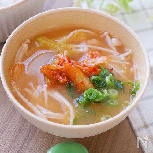 簡単10分で🌶〈キムチの味噌汁〉意外な組合せ！激うま🤤