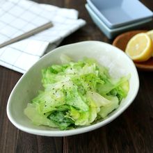 はちみつレモンドレッシングのレタスサラダ