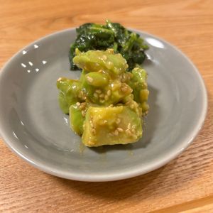 ろろの作ってみた!投稿(3分で！やみつきアボカドのポン酢ごま油和え｜おつまみ・副菜に)
