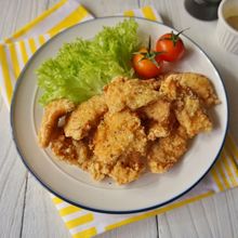 鶏むね肉でも旨味たっぷり！ハーブ香るフライドチキン
