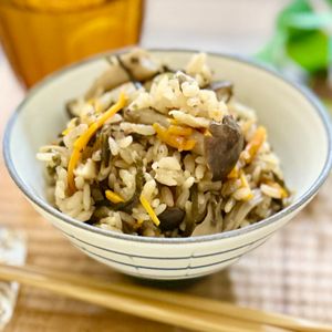 のりのり🐾🎀🤍の作ってみた!投稿(きのことツナ塩昆布の炊き込みご飯【#簡単 #節約】)