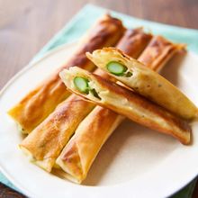 【少量油、フライパンでつくる】アスパラの一本春巻き