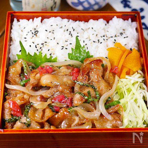 行列のお弁当屋さんの🍱さっぱり梅の豚の生姜焼き弁当🤩