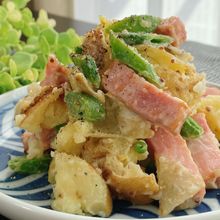 具材がごろっ♪春の満腹ポテサラ