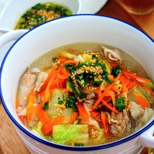 豚肉の香味にんにくスープ【レンジで簡単★具だくさん】