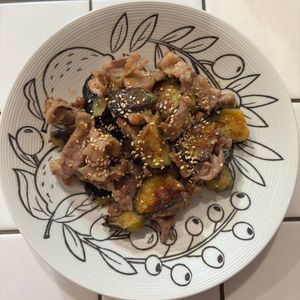 mi-koの作ってみた!投稿(ワンパン10分！【豚こま肉となすの味噌炒め】生姜香る♩)
