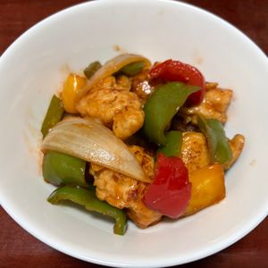 りんごの作ってみた!投稿(猛暑を乗りきろう！カラフルパプリカと鶏ささみの黒酢豚風)