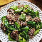《居酒屋風》家族が飛びつく♪砂肝とピーマンのねぎ塩レモン炒め
