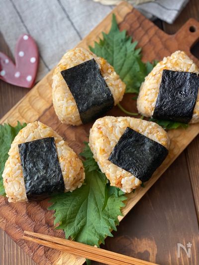 卵かけごはん風おにぎり By ちおり レシピサイト Nadia ナディア プロの料理家のおいしいレシピ