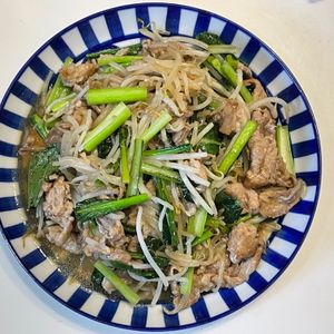 とーるじーじの作ってみた!投稿(【豚肉と小松菜ともやしのしょうが醤油炒め】ボリュームおかず!)
