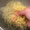 鶏ハムとレモンの【冷やし塩ラーメン】の工程5