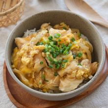 感動のやわらか食感！むね肉のとろみ親子丼