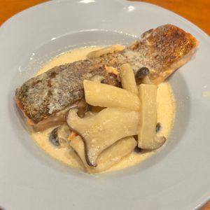 1520927の作ってみた!投稿(サーモンときのこの濃厚クリーム)