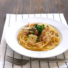 鶏ひき肉ときのこの牡蠣だし和風パスタ