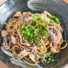 やみつき！牛肉とまいたけのめんつゆバターパスタ