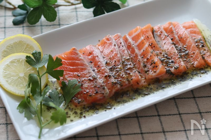 レモンバターガーリックサーモンのレシピ