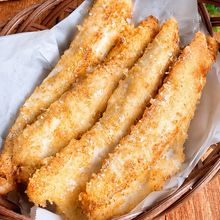 サクサクッ♪【鶏むねスティックチーズチキンカツ】節約おかず◎