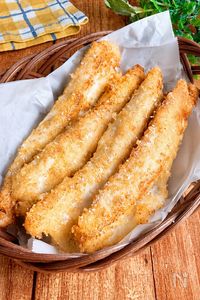 サクサクッ♪【鶏むねスティックチーズチキンカツ】節約おかず◎