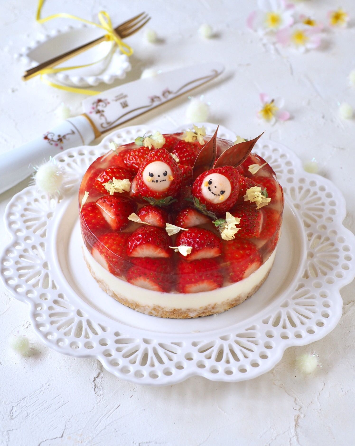 ごろごろ苺ゼリーのレア ホワイトチョコチーズケーキ レシピサイト Nadia ナディア プロの料理家のおいしいレシピ