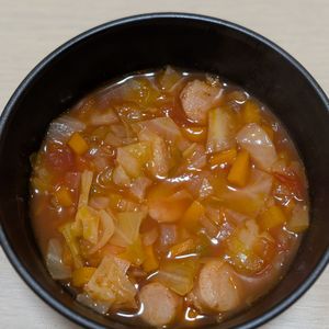 ともの作ってみた!投稿(冷蔵庫にあるもので絶品ミネストローネ)