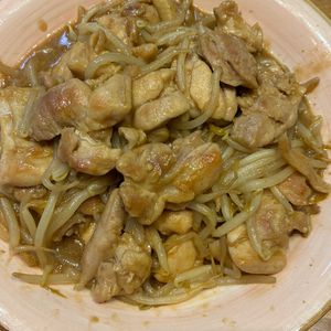くだもの大好き🧡の作ってみた!投稿(【鶏むね肉ともやしの焼肉炒め】ご飯が進みまくる最強節約飯！)