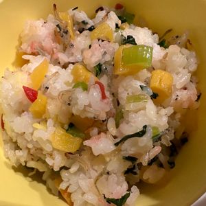 イトマルの作ってみた!投稿(やみつきになる美味さ♡栄養満点！梅じゃこたくあんの混ぜごはん)