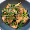 楽ラク手抜キッチン🐶🐾の作ってみた!投稿(【鶏もも肉のねぎニラ炒め】簡単スタミナおかず!)