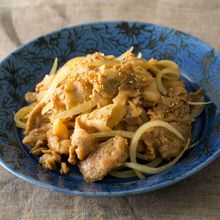 【簡単!焼肉のたれ下味冷凍】豚肉と玉ねぎの十和田焼風