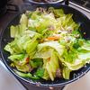【豚ひき肉とカット野菜のおかか炒め】野菜たっぷり節約おかずの工程2