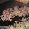 【７歳にニラを食べさせて】ニラとひき肉の甘辛そぼろ炒めの工程1