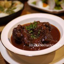 簡単なのに本格的！牛スネ肉のホロホロビーフシチュー