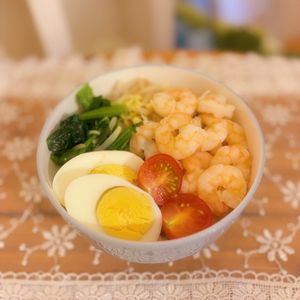 タツノオトシゴの作ってみた!投稿(【究極の夏麺】激辛もマイルドも。冷やしマーラータンそうめん)