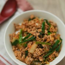 キムチそぼろ丼