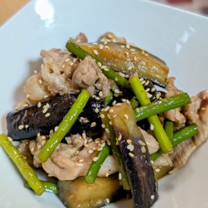 まゆのの作ってみた!投稿(【ご飯に最高】豚こま肉と茄子ニンニクの芽のオイスター炒め)
