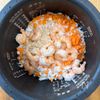 【炊飯器で簡単♪ガーリック海老ピラフ】夏休みランチに♡︎の工程1