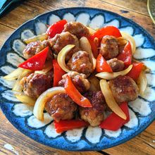 【そそる!豚こま団子とパプリカの甘酢炒め】夏の彩りおかず◎