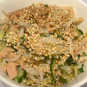 すみれの作ってみた!投稿(【もやしときゅうりの旨だれナムル】無限に美味しい…簡単副菜♡)