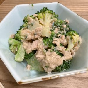 Natsukoの作ってみた!投稿(【レンジでできる♡】ブロッコリーとツナの味噌マヨ和え)