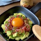 和えるだけのパスタソースで料理が広がる！濃い味活かしたまぐろのコクうまユッケ