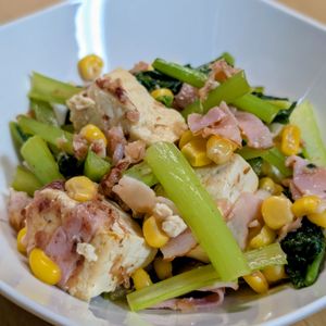 まゆのの作ってみた!投稿(【豆腐と小松菜のおかか炒め】家にあるもので♡簡単彩り副菜◎)