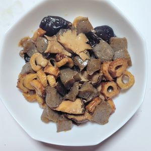 ふうかの作ってみた!投稿(見た目地味だけどめちゃ旨♡椎茸とこんにゃくとちくわの甘辛煮)