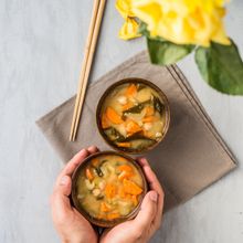 にんじんとセロリとひよこ豆のお味噌汁
