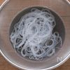 【絶品やみつきダレ】ズッキーニと春雨のエスニックサラダの工程1