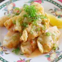 【サク飯】揚げ餃子のチリマヨソースがけ