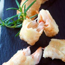ギョーザの皮deカニカマとチーズのとろ〜りひとくちパイ