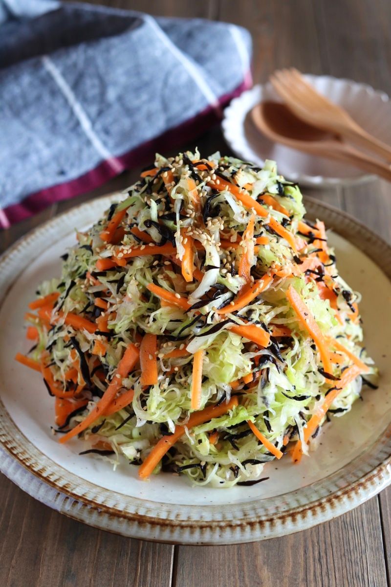 キャベツ大量消費＊千切り野菜とひじきのサラダ | レシピサイトNadia