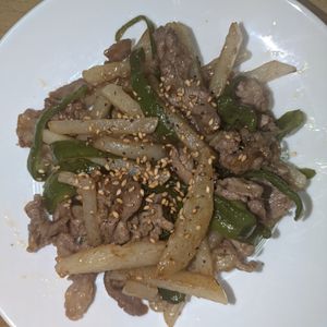 joe sanの作ってみた!投稿(じゃがいもとピーマンと牛こまのオイスター炒め)