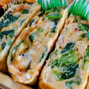 まゆのの作ってみた!投稿(栄養満点♪ほうれん草にしらす♪小えび入りのたまご焼き♪)