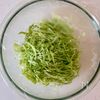 材料3つで副菜!《キャベツの明太チーズ蒸し》の工程2