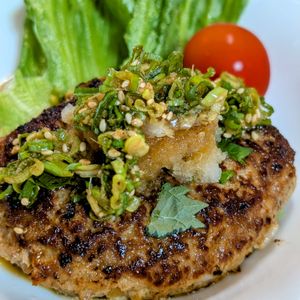 まゆのの作ってみた!投稿(【驚きの肉汁爆弾】生姜香るねぎポンだれのおろしハンバーグ)